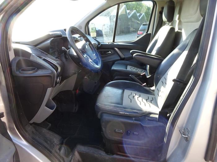 Ford Transit Custom 2.2 TDCi 16V Skrotfordon (2014, GRIJS)