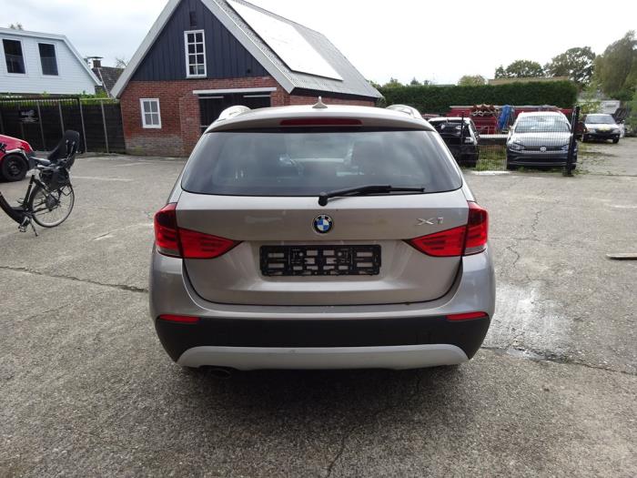 BMW X1 xDrive 20d 2.0 16V Skrotfordon (2011, GRIJS)