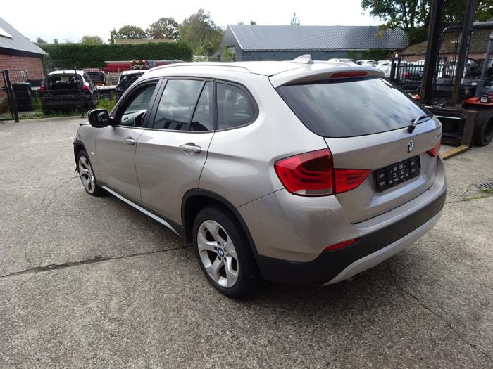 BMW X1 xDrive 20d 2.0 16V Skrotfordon (2011, GRIJS)