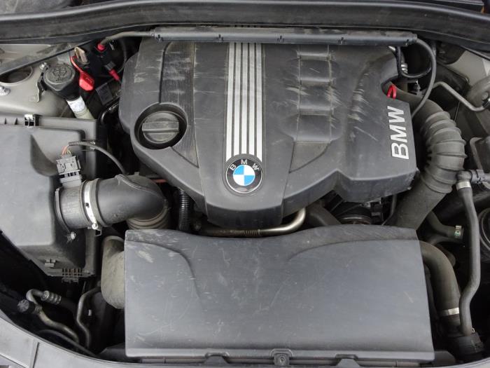 BMW X1 xDrive 20d 2.0 16V Skrotfordon (2011, GRIJS)