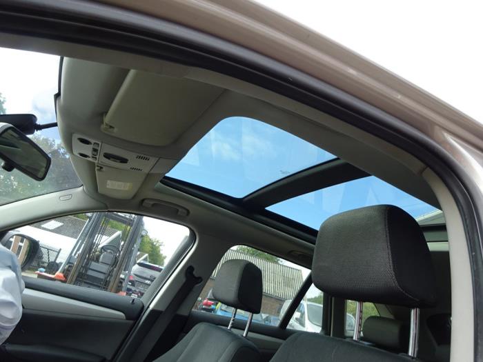BMW X1 xDrive 20d 2.0 16V Skrotfordon (2011, GRIJS)