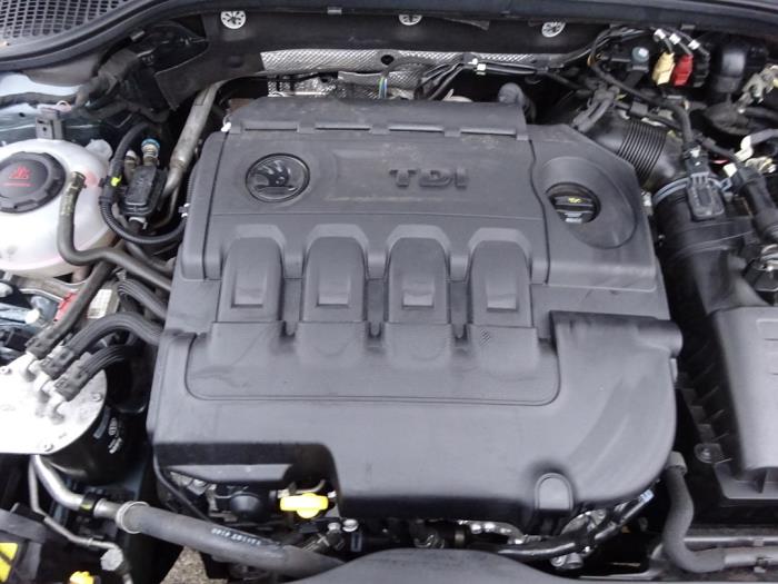 Skoda Octavia Combi 1.6 TDI 16V Épave (2019, Gris)