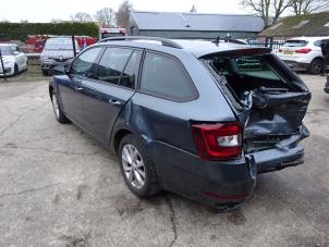 Skoda Octavia Combi 1.6 TDI 16V Épave (2019, Gris)
