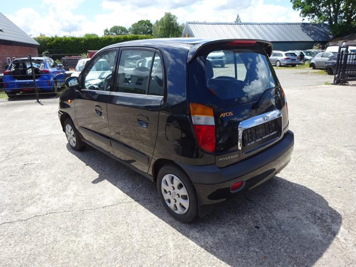 Hyundai Atos 1.0 12V Vehículo de desguace (2000, Negro)