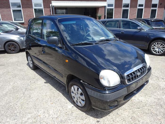 Hyundai Atos 1.0 12V Vehículo de desguace (2000, Negro)
