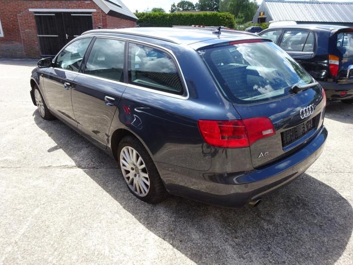 Audi A6 Avant 2.0 T FSI 16V Épave (2007, Gris)