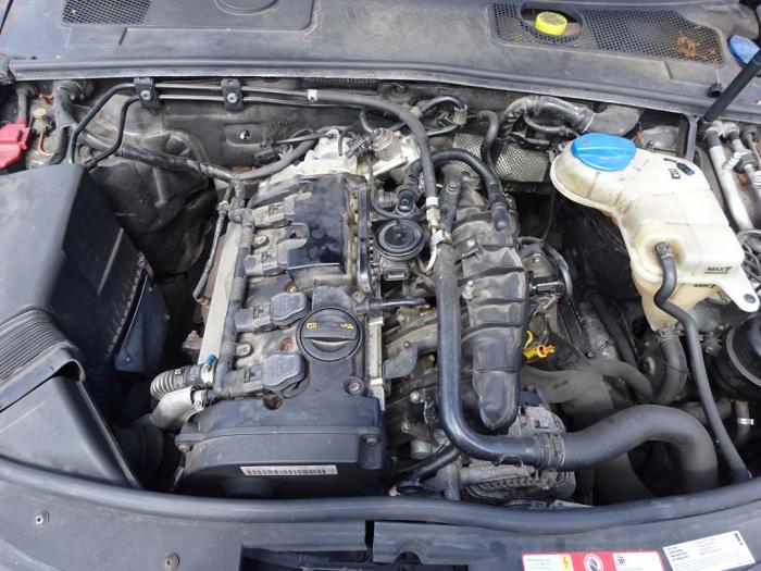 Audi A6 Avant 2.0 T FSI 16V Épave (2007, Gris)