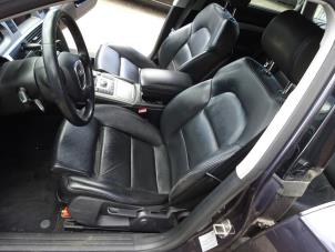 Audi A6 Avant 2.0 T FSI 16V Épave (2007, Gris)