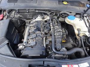 Audi A6 Avant 2.0 T FSI 16V Épave (2007, Gris)
