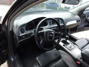 Audi A6 Avant 2.0 T FSI 16V Épave (2007, Gris)