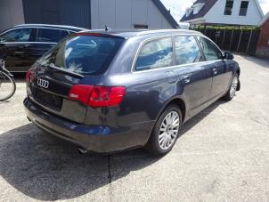 Audi A6 Avant 2.0 T FSI 16V Épave (2007, Gris)
