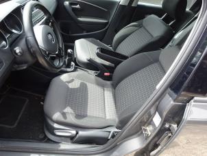 Volkswagen Polo V 1.2 TSI 16V BlueMotion Technology Vehículo de desguace (2016, Gris)