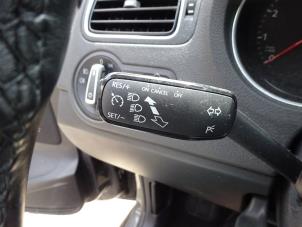 Volkswagen Polo V 1.2 TSI 16V BlueMotion Technology Vehículo de desguace (2016, Gris)