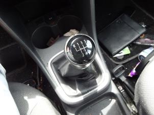 Volkswagen Polo V 1.2 TSI 16V BlueMotion Technology Vehículo de desguace (2016, Gris)