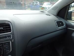 Volkswagen Polo V 1.2 TSI 16V BlueMotion Technology Vehículo de desguace (2016, Gris)