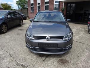 Volkswagen Polo V 1.2 TSI 16V BlueMotion Technology Vehículo de desguace (2016, Gris)