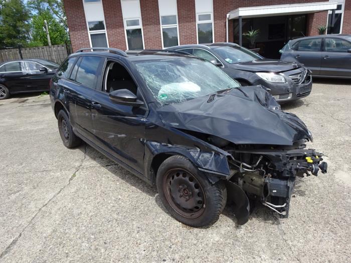 Skoda Octavia Combi 2.0 TDI GreenTec 16V  (Desguace)