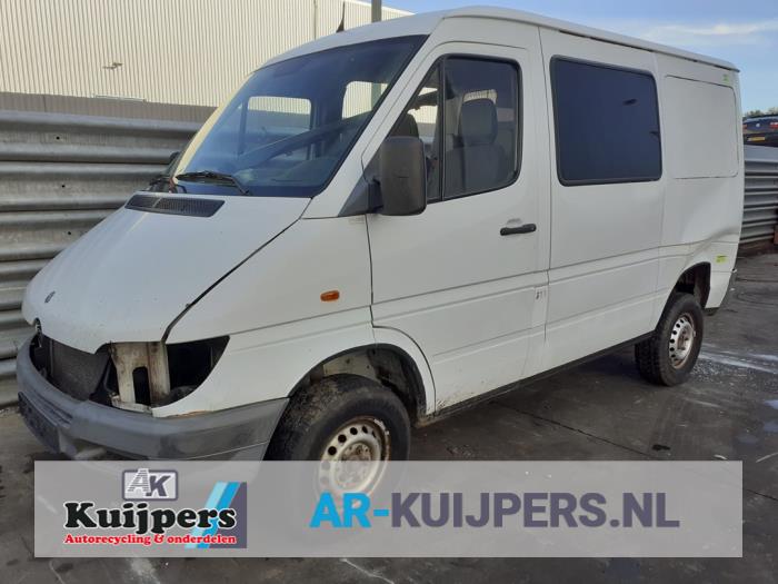 Mercedes Sprinter 2t 208 CDI 16V Salvage vehicle (2003, White)