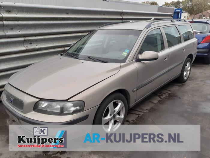 volvo-v70-2-4-t-20v-pave-2000-beige-autorecycling-kuijpers