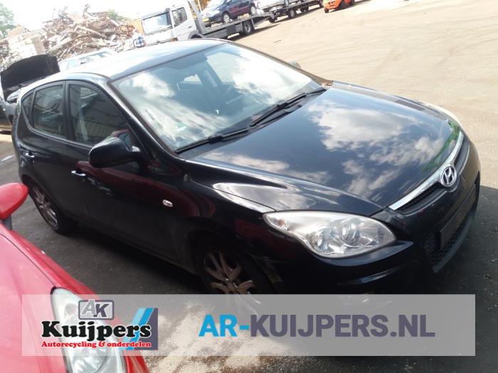 Hyundai i30 1.6 CRDi 16V VGT HP Salvage vehicle (2008, Black)