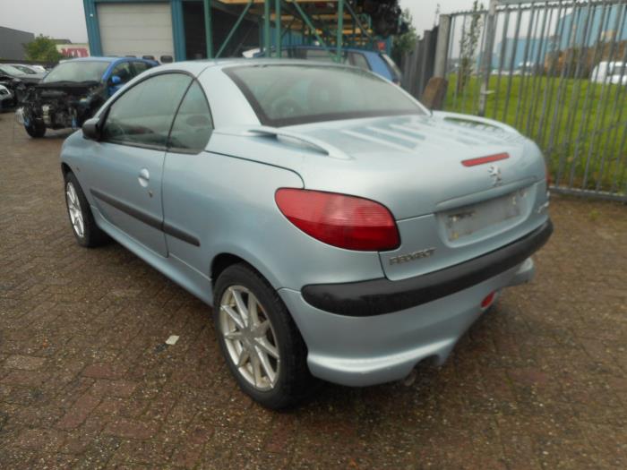 Peugeot 6 Cc 2d 1 6 16v Salvage Year Of Construction 02 Colour Silver Proxyparts Com