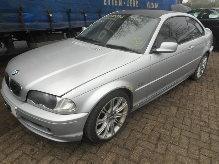 BMW 3 serie 328 Ci 24V Samochód złomowany (2000, Srebrnoszary)