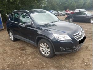 Volkswagen Tiguan 1.4 TSI 16V 4Motion Vehículo de desguace (2008, Negro)