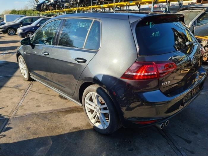 Volkswagen Golf VII 2.0 GTD 16V Skrotfordon (2013, METALLIC GRIJS)