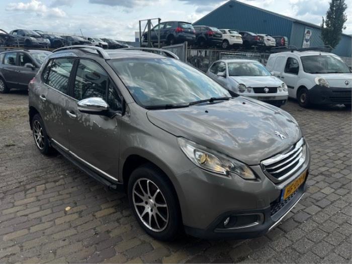 Peugeot 2008 1.2 Vti 12V PureTech 82 Skrotfordon (2013, BRUIN)