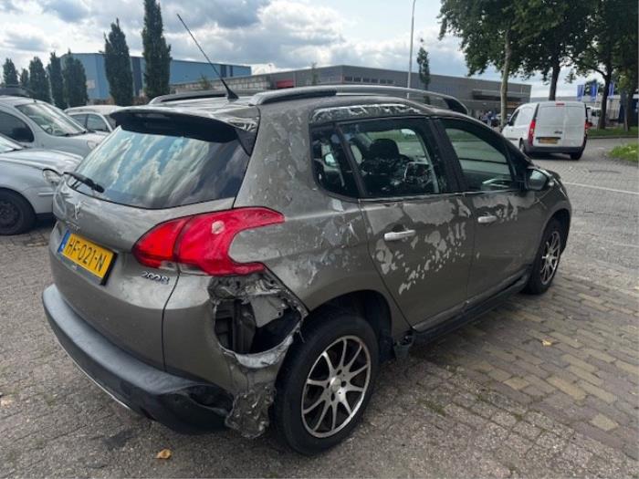 Peugeot 2008 1.2 Vti 12V PureTech 82 Skrotfordon (2013, BRUIN)