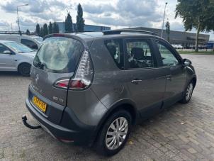 Renault Scénic III 1.2 16V TCe 115 Energy Vehículo de desguace (2014, Gris)