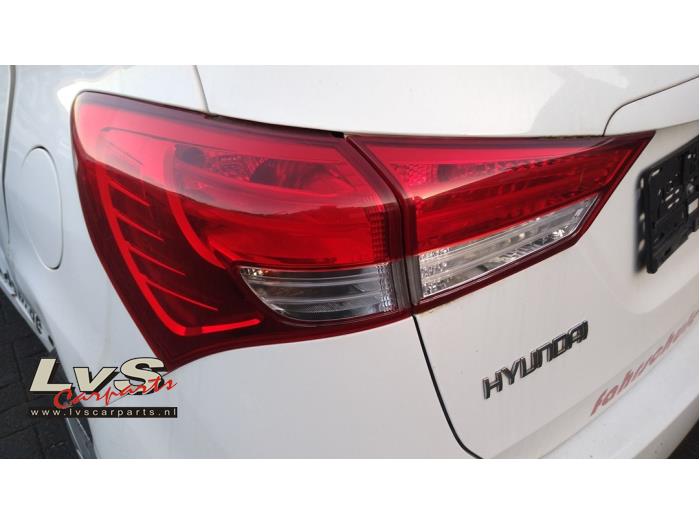 Hyundai iX20 1.6 CRDi 16V VGT Salvage vehicle (2016)