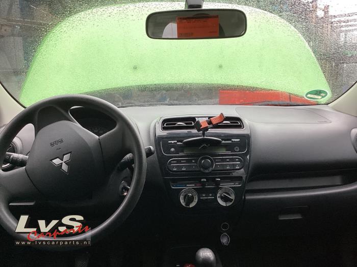 Mitsubishi Space Star 1.0 12V Vehículo de desguace (2015, Verde)