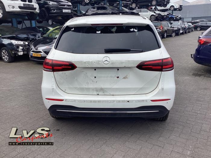 Mercedes B 2.0 B-200d Skrotfordon (2020, WIT)