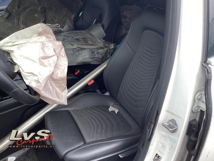 Mercedes B 2.0 B-200d Skrotfordon (2020, WIT)
