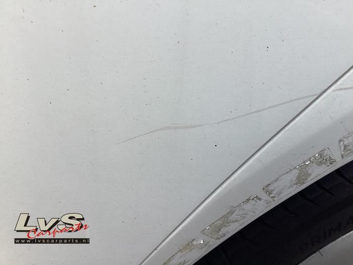 Mercedes B 2.0 B-200d Skrotfordon (2020, WIT)
