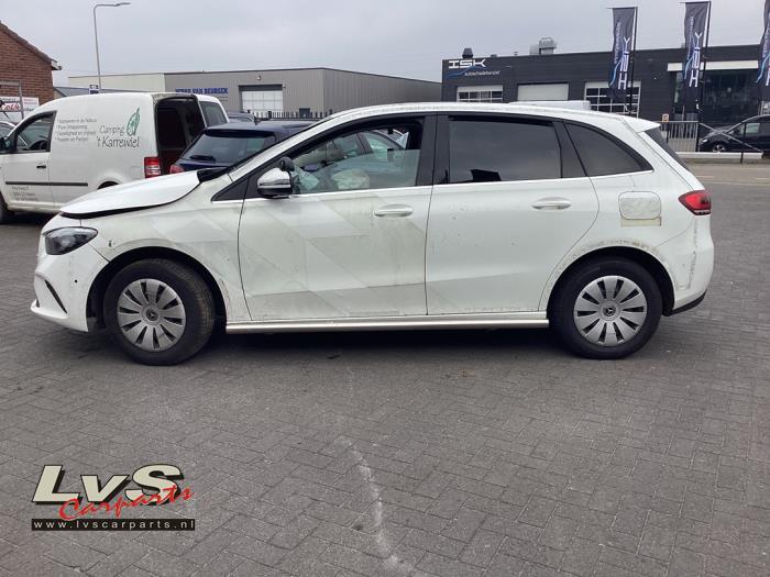 Mercedes B 2.0 B-200d Skrotfordon (2020, WIT)