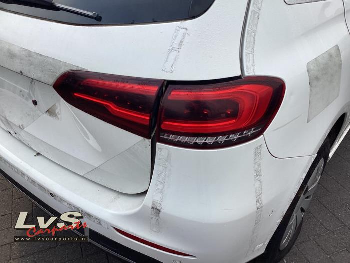 Mercedes B 2.0 B-200d Skrotfordon (2020, WIT)
