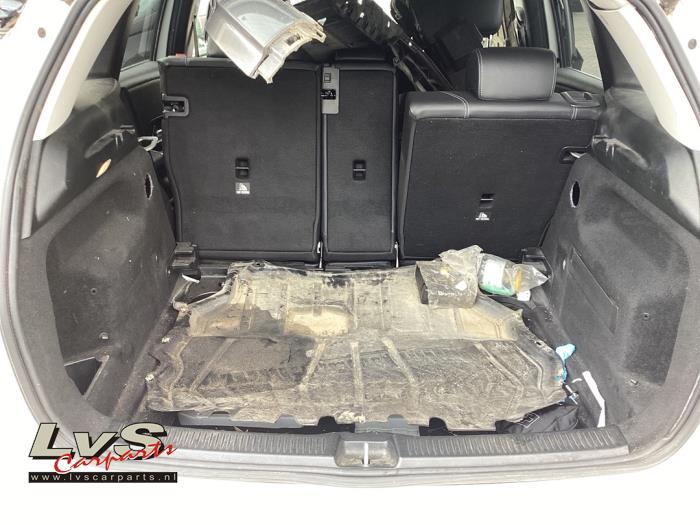 Mercedes B 2.0 B-200d Skrotfordon (2020, WIT)