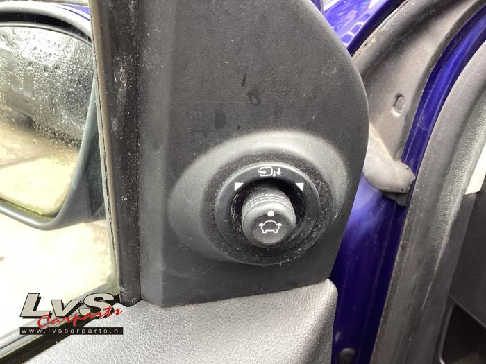 Ford Ka+ 1.2 Ti-VCT Schrottauto (2017, Blau)