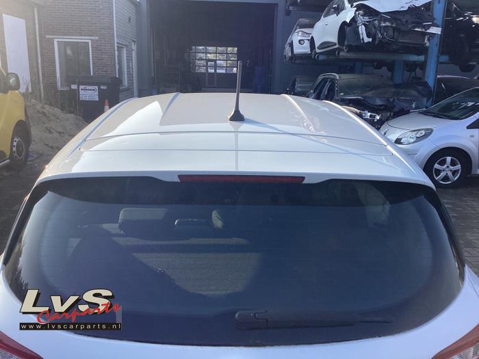 Ford Fiesta 7 1.1 Ti-VCT 12V 85 Épave (2018, Blanc)