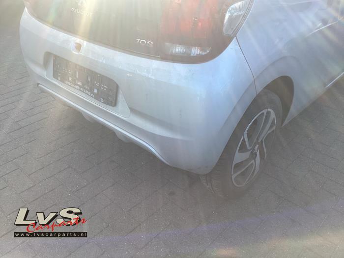 Peugeot 108 1.2 VTi 12V Skrotfordon (2015, GRIJS)