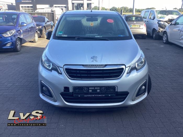 Peugeot 108 1.2 VTi 12V Skrotfordon (2015, GRIJS)