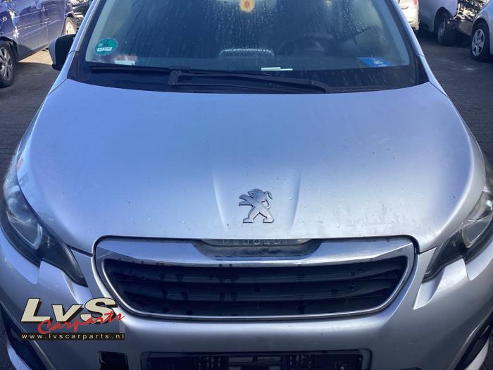Peugeot 108 1.2 VTi 12V Skrotfordon (2015, GRIJS)