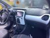 Peugeot 108 1.2 VTi 12V Skrotfordon (2015, GRIJS)