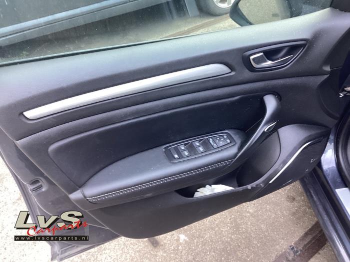 Renault Megane IV 1.2 Energy TCE 100 Salvage vehicle (2016, Gray)
