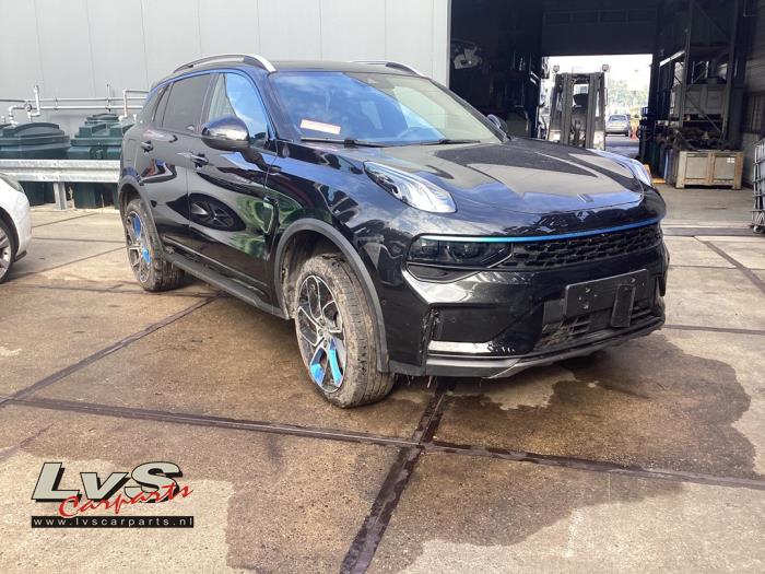 Lynk & Co 01 1.5 PHEV Salvage vehicle (2024, Black)