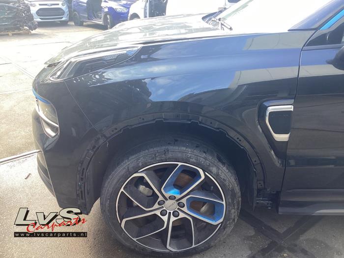 Lynk & Co 01 1.5 PHEV Salvage vehicle (2024, Black)