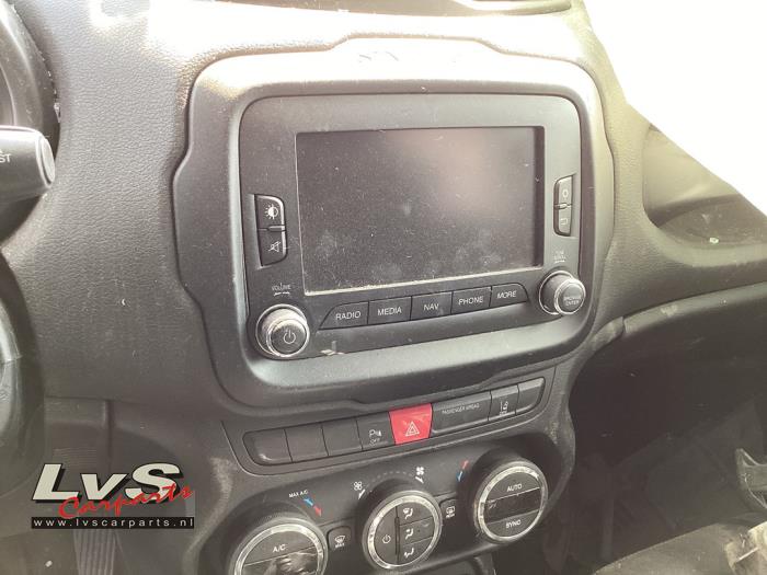 Jeep Renegade 1.4 Multi Air 16V Vehículo de desguace (2014, Blanco)