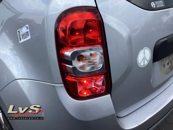 Dacia Duster 1.2 TCE 16V 4x4 Samochód złomowany (2015, Szary)